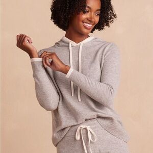 Summersalt Womens Medium The Coziest Cashmere Blend Hoodie Wolf & White Sand